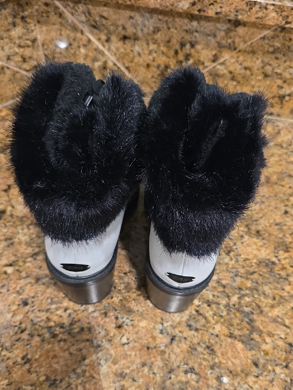 Guess Faux Fur Lined Block Heel Boots - SZ 10 - Picture 11 of 14